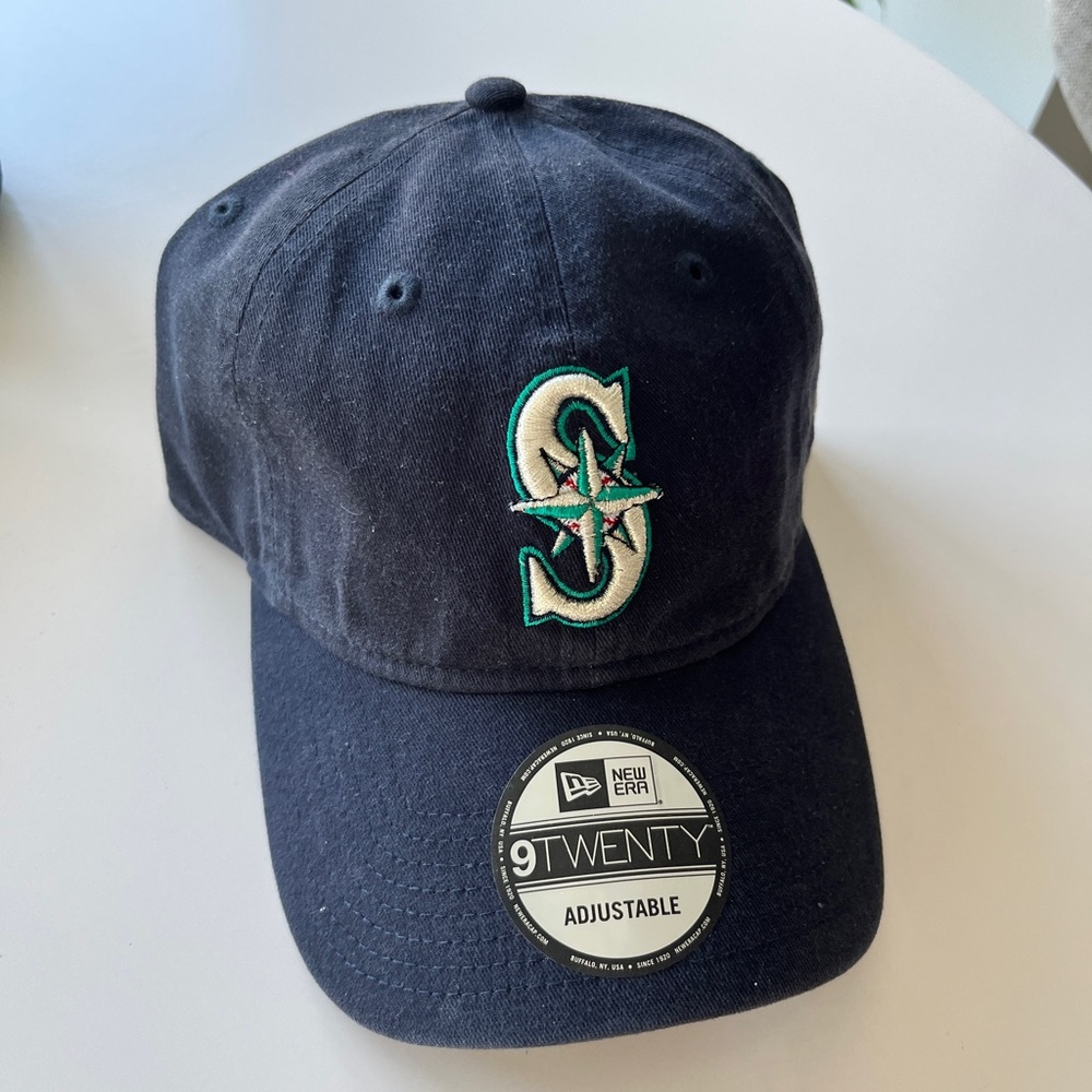 Seattle Mariners Adjustable Cap - New Era - Navy